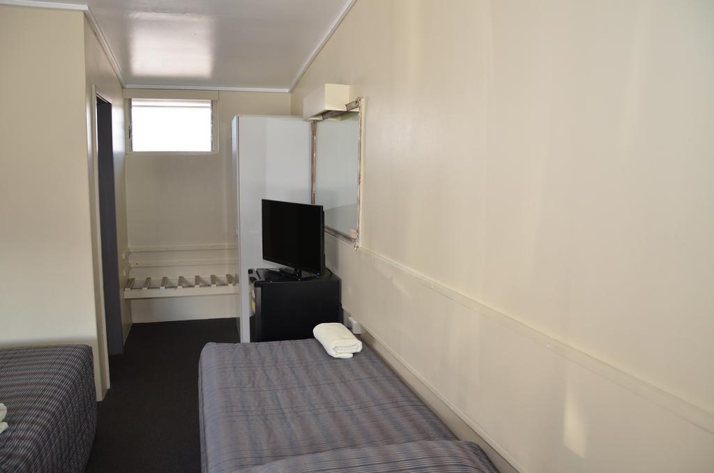 Warwick Motor Inn Kamer foto