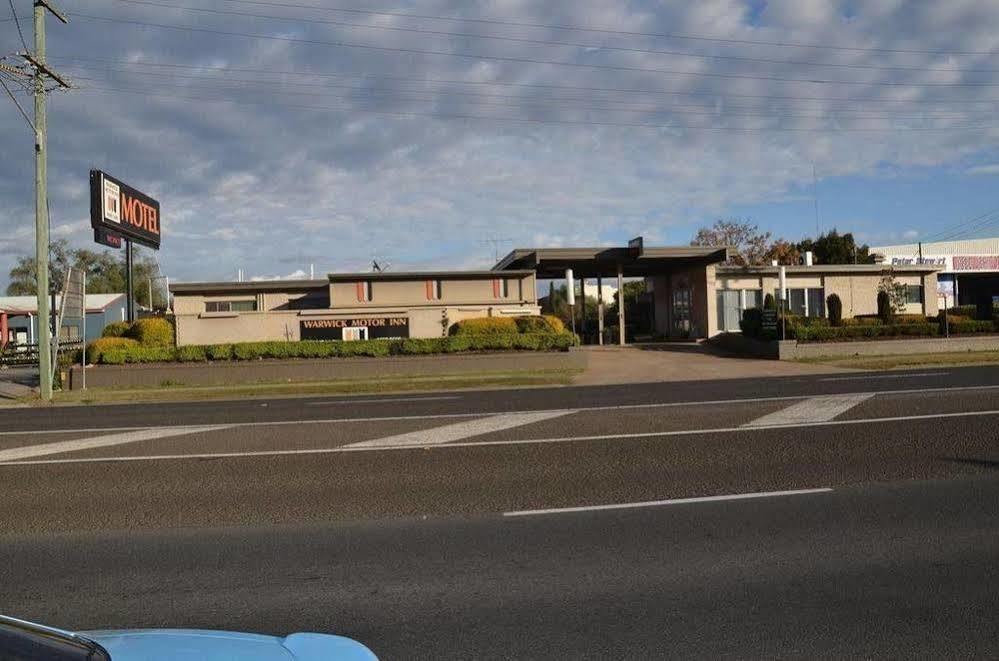 Warwick Motor Inn Buitenkant foto